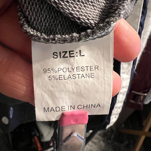 •🐶🐱🐰NWOT |•Adorable Small Pet Pocket Ears Paws Hoodie/Sweatshirt Large🐶🐱🐰 - Picture 14 of 14